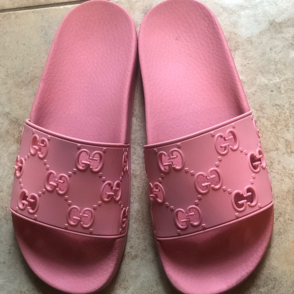 light pink gucci slides